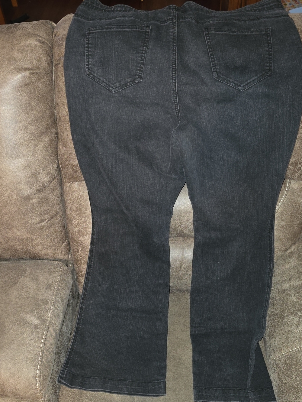 Chico's Platinum Black Washed bootcut Pull On Jeans